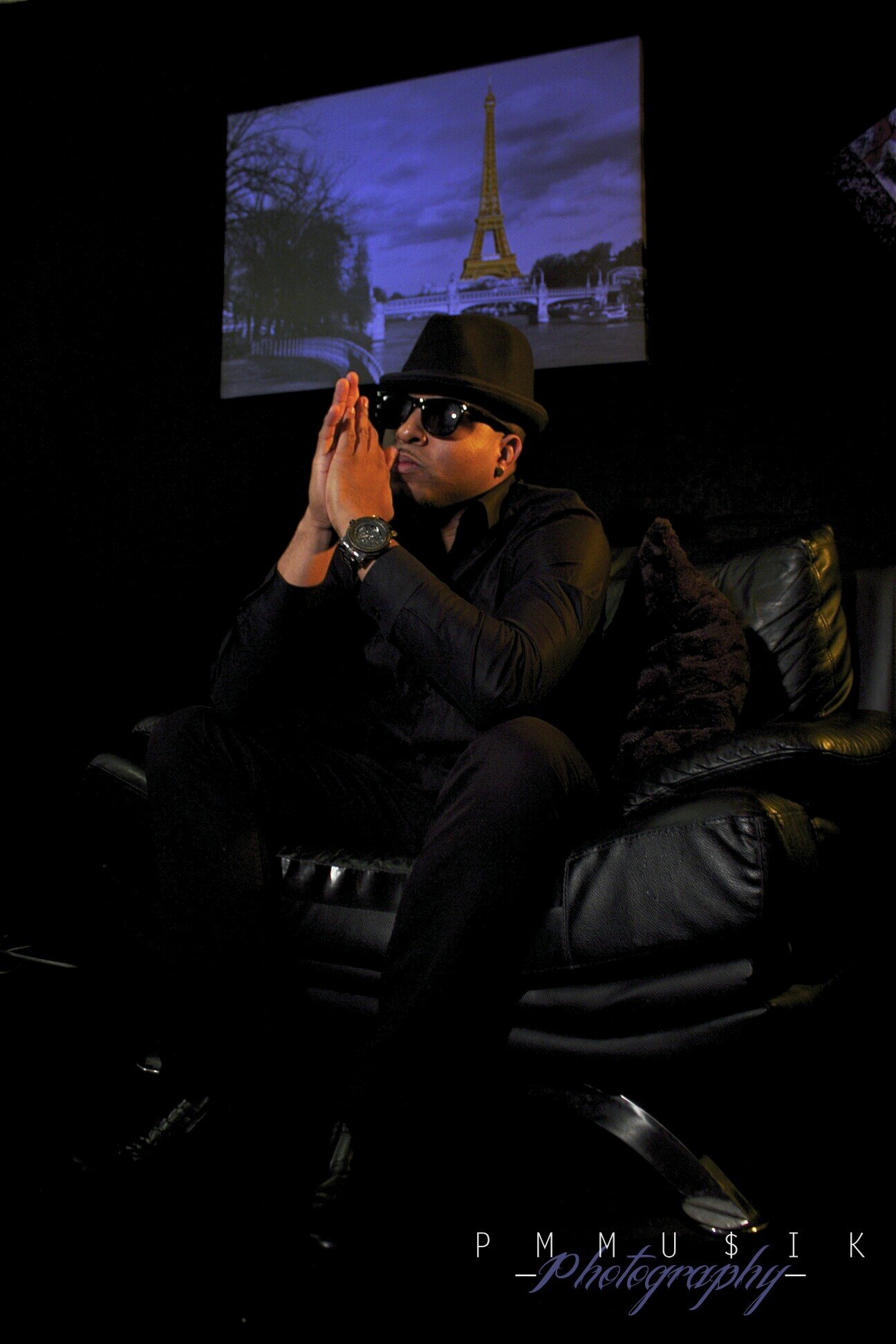 Song Writer / Compositor (Circulo Vicioso Coming Soon) Email: adictoalamusikapr@gmail.com PMMU$IK