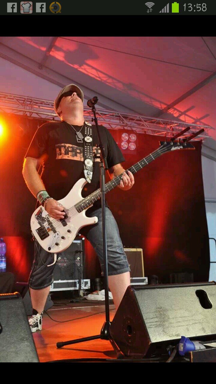 Play Bass and Lead Vocals in my punk bands TIPPLER And RAMONES tribute band CRETIN HOP'S You find us on Facebook 😎