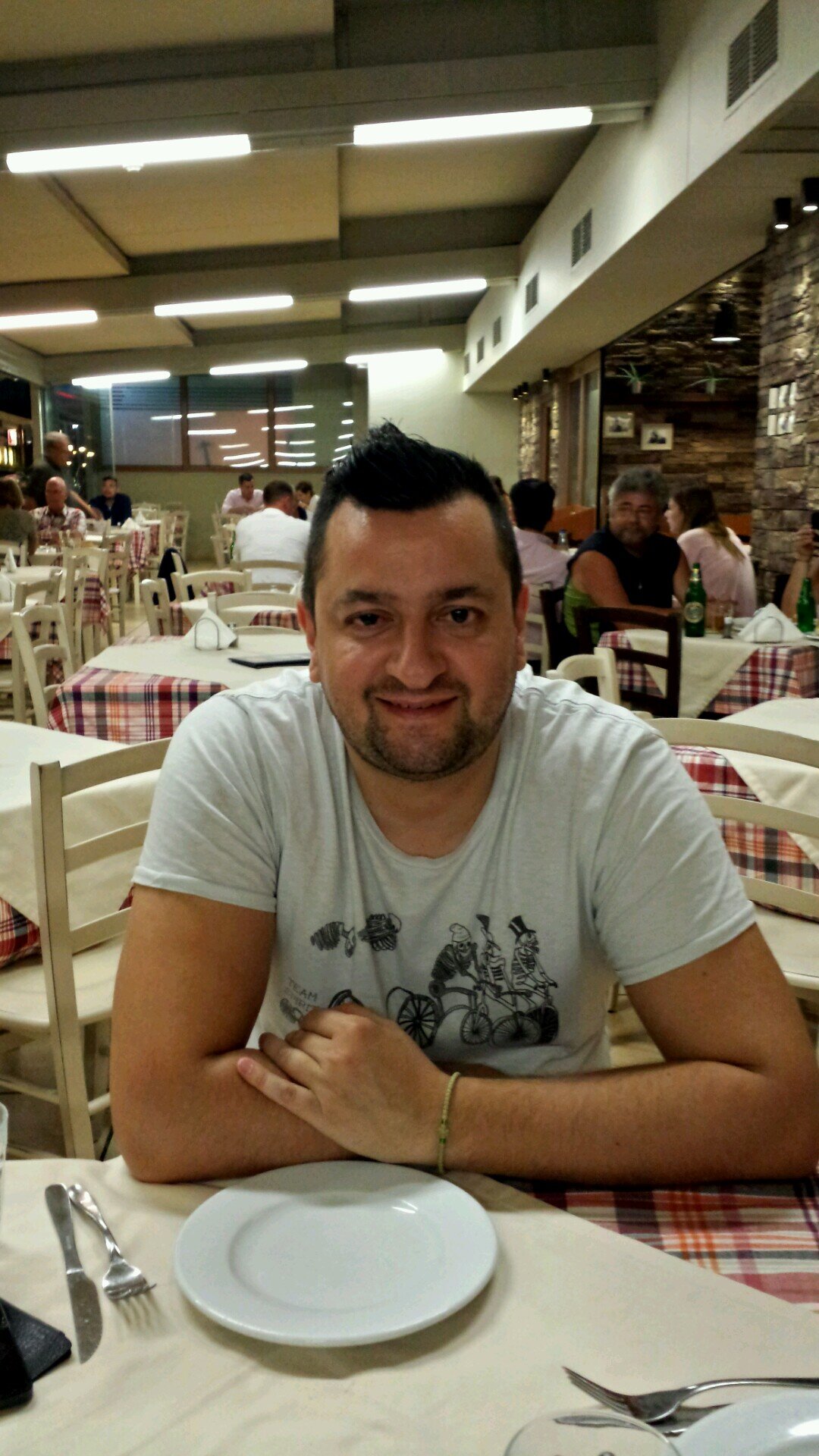 anva21's profile picture. 