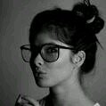 بقلبي شخص لِيتھہَ يعرف وش گثر آنا أبِيھہ ♥