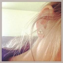 aliciachester's profile picture. figuring it out