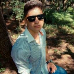 Eu não tive prioridade, nunca favorecido Sou playboy pros falador, guerreiro pros conhecido! #MÃE #ACADEMIA UZAMIGOS 2 twitter