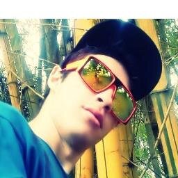 eu gosto de ir na praia ,sou legal com as pessoa .........facebook  https://t.co/w1aMTUe4N1