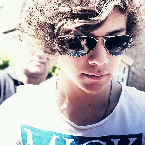 Hey!! I'm following you, could you please follow me? | Sigueme y te sigo!:3