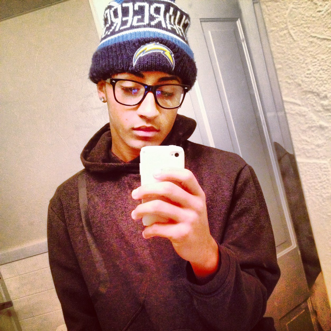Follow me, I follow back kik: kiddope98