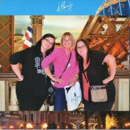 Momma of 2 awesome kids , I love Vegas !!