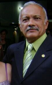 Guaro. Militar jubilado, Espec Seguridad; Gerencia Publica y Gerencia de Mantenimiento;  Demócrata. Vinotinto y Cardenales de Lara.