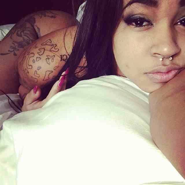Inspired video vixen from Haiti lives in Chicago #teamchi #teamhaiti, #teamiphone #teamswag100 #teamkoby24 #teamlakers #teambarbie #richgirl #Nickiminaj #lesbo