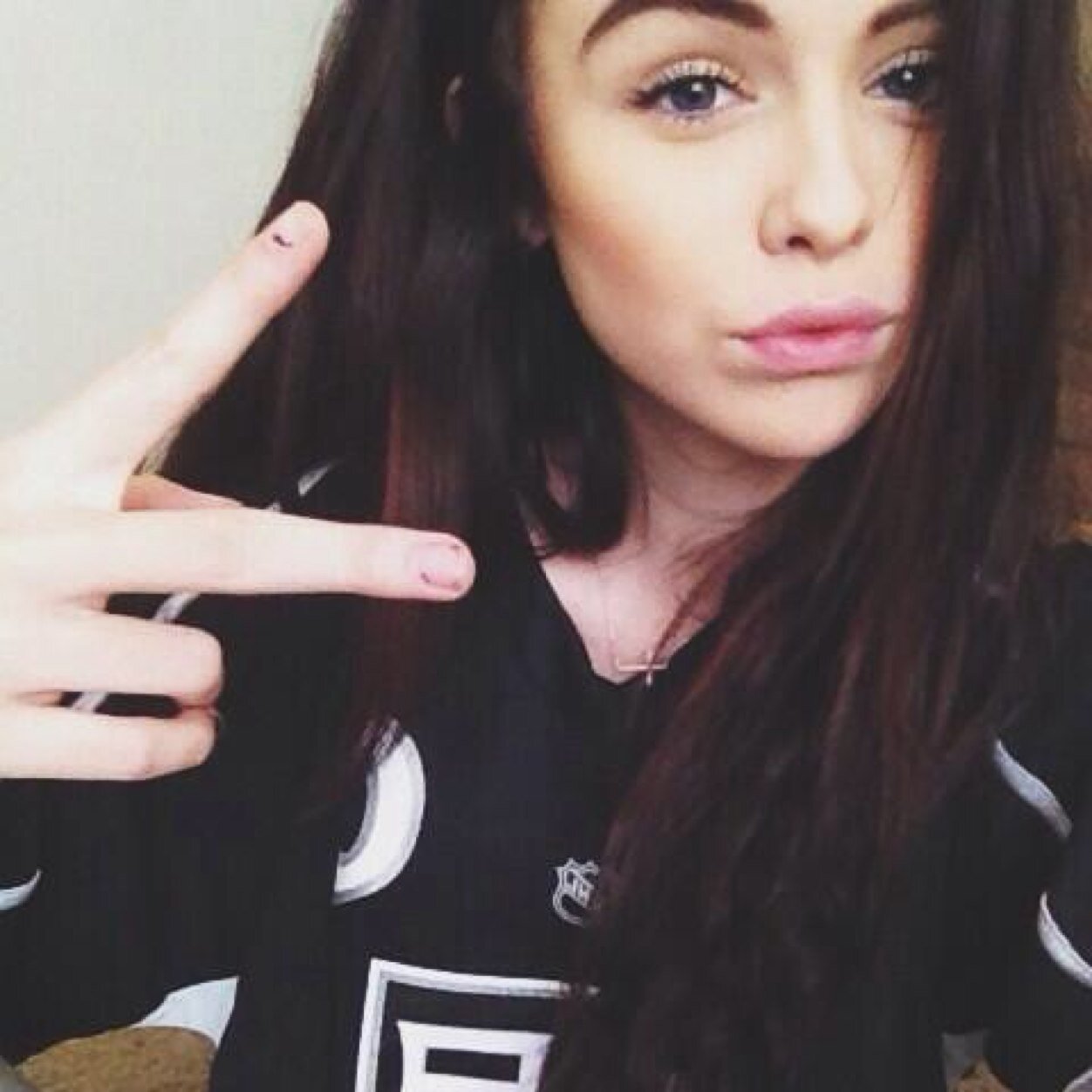 Hai, my name is Cacia. here to find friends and have fun. single and straight