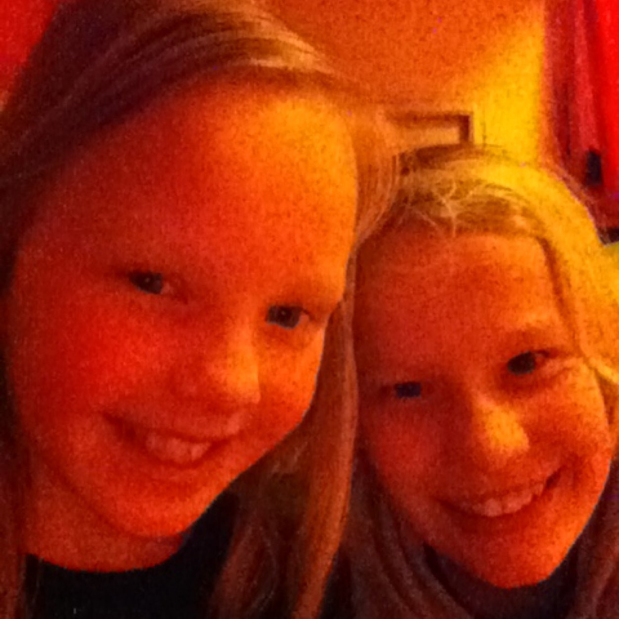 Simi , karien , jade en nihal mijn beste friend Zayn malik harry styles niall horan liam payne louis tomlinson directioner neverbreak love