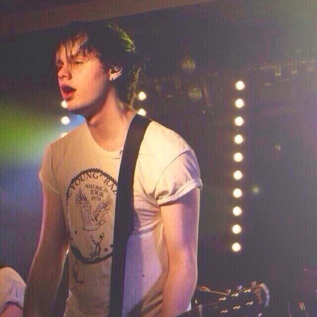 @froyohemmo follow pretty please