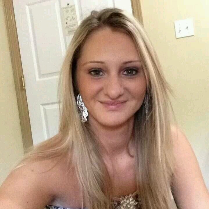 knelsen_eva's profile picture. 