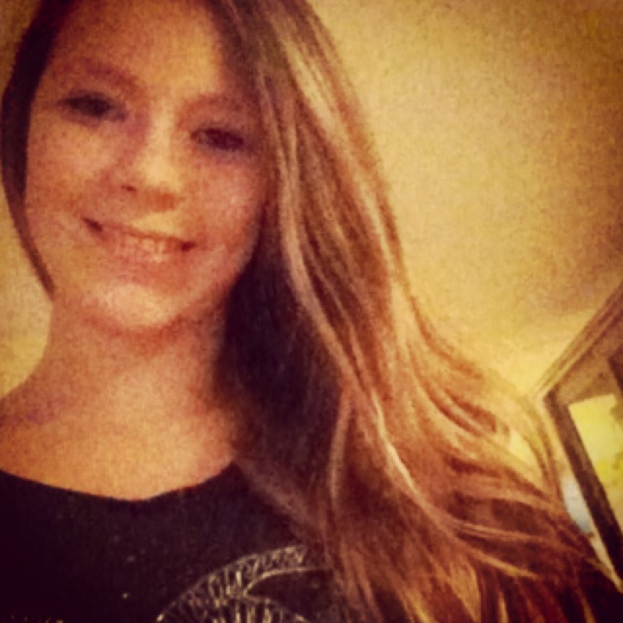 - Simone - 16 - Harderwijk - RSG slingerbos - 5VWO - Hockey -
