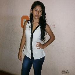 karenlo56396080's profile picture. AQUÍ CON LA VIDA MAS ENREDADA QUE LOS CABLES DE MIS AUDIFONOS