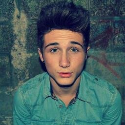 Benjamin, Celibataire 17ans. #Directioner #Belieber