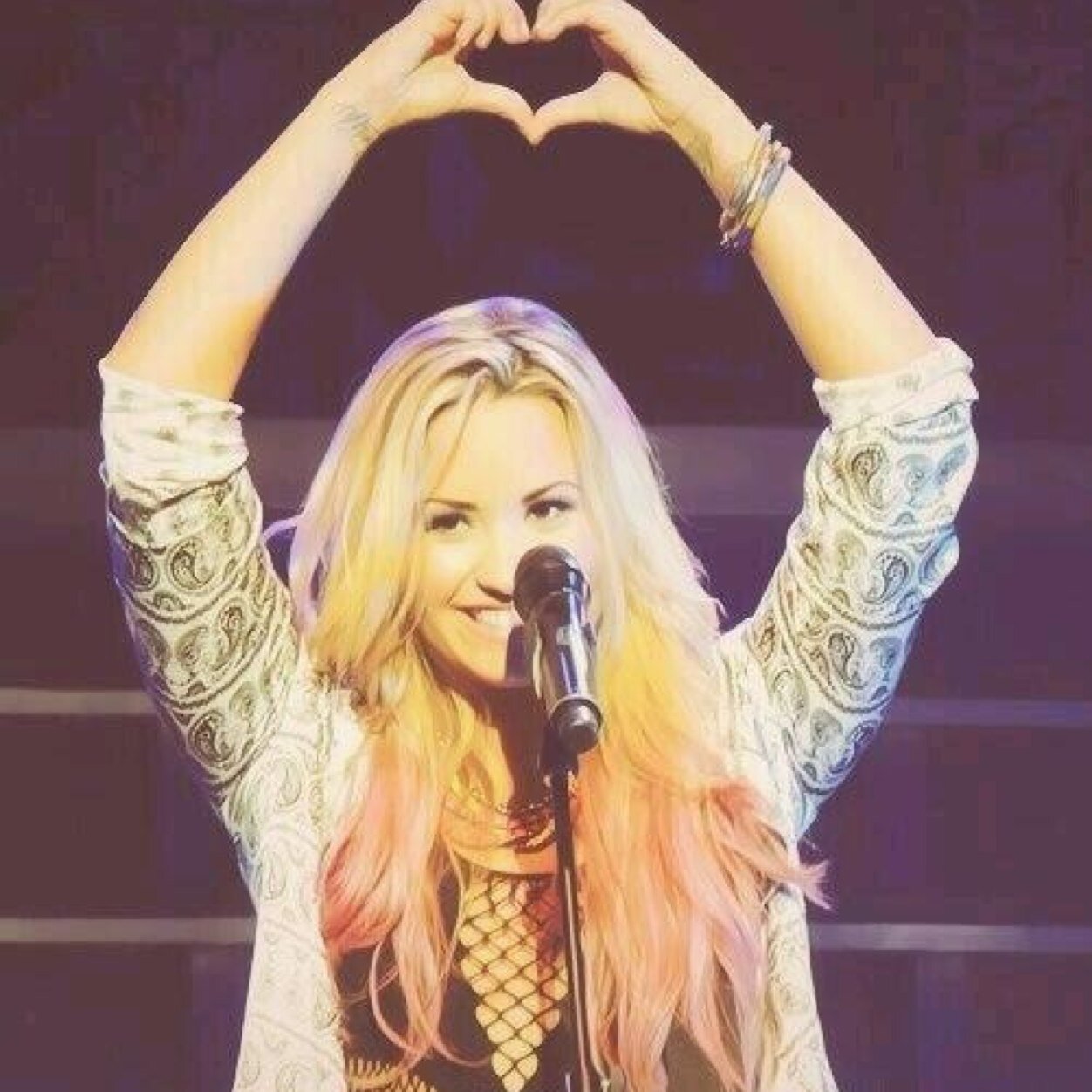 lolimfxke's profile picture. ✘ I love food, not you ✘