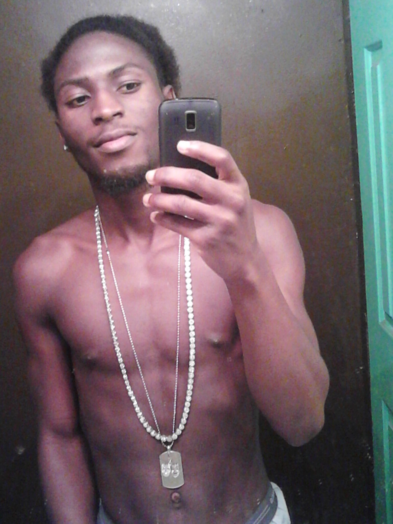 I'm sorry that many people look for something im not so, yeahh I wanna be some girl man that really wanna real nigga in they life