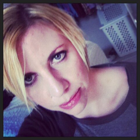 theoryof_flight's profile picture. blahhhhhh