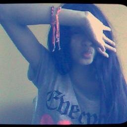 soy directioner C: me gusta one direction =3  me gusta el anime :3 me gusta ver naruto C: veo doramas ;)