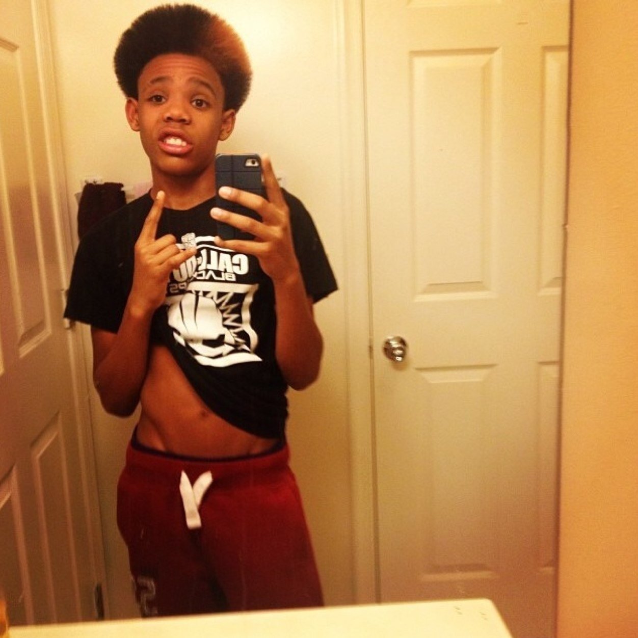 Young and im getting it wassup im jojo prettyboy swag follow me and i follow u back