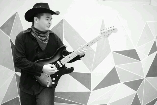 Song Composser and Arranger | Guitarist | Sound Engineer | V'vace Band | Owner of Lapar Musik Surabaya