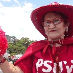 22 años apoyando a mi amado Comandante Hugo Chávez Frías, simplemente Caperucita Roja de Chacao.         ¿Quién dijo miedo?