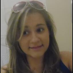 Se jogue naquilo que te faz bem, lhe traz uma energia positiva e nunca, jamais, ligue para o que dizem a seu respeito, eles sabem teu nome e não a tua vida.