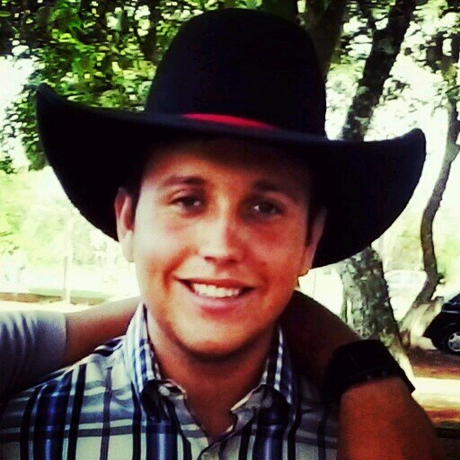 futuro engenheiro agronomo, rodeio e musica sertaneja.Eu amo a vida que levo,levo a vida que amo.
http://t.co/SB0zvRFs