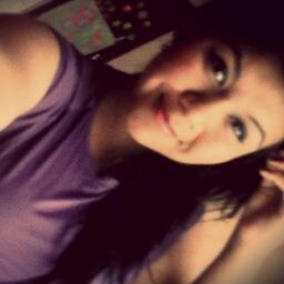 No corro, no grito,  no empujo, no como,  no  rió, no hablo, no fumo, no bebo, no cojo, no miento, no chingues, NO :3