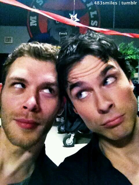 ThatGirl2e's profile picture. Aceptamos el amor que creemos merecer. Los vampiros no sabemos procrear, pero nos encanta intentarlo -Damon. 
Love is selfish. Miley Cyrusت