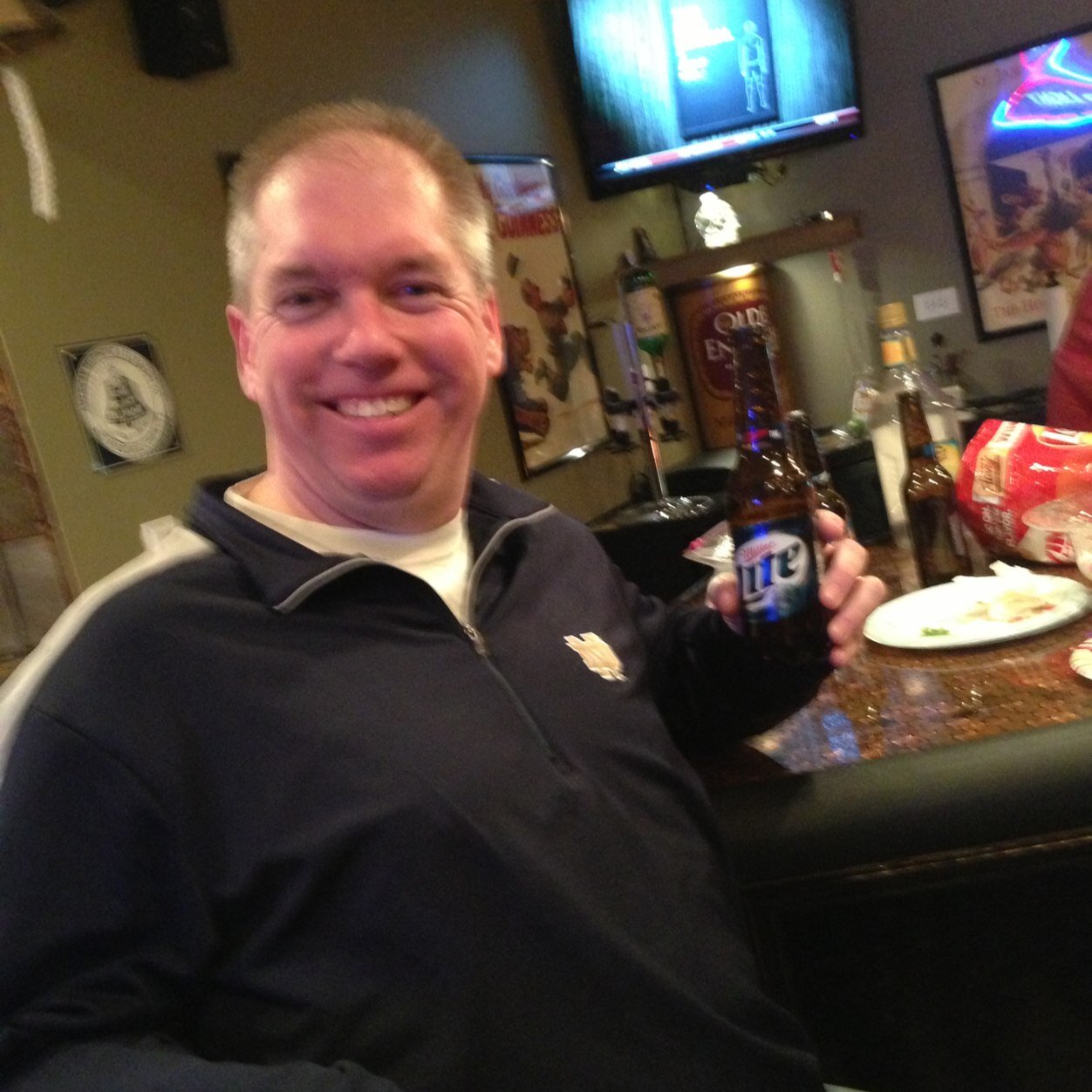 Proud supporter for St.Ambrose, Lockport Porters, and Mizzou #dedicated husband of 1 and father of 2