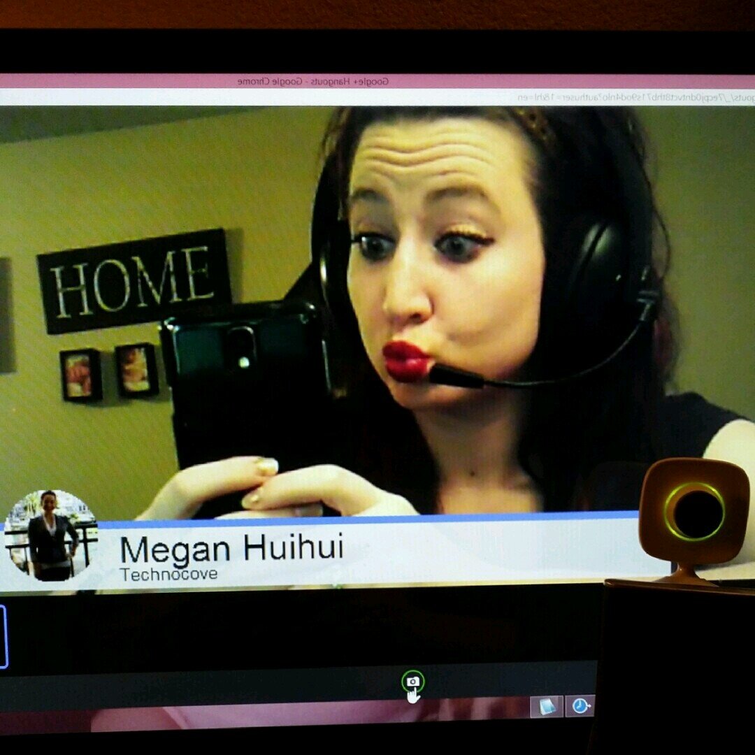 Editor of Technocove, Tech Consulant, Bonified Geek, Mommy to my Mo' girl, Wife to my poYES, life just gets getting better(: