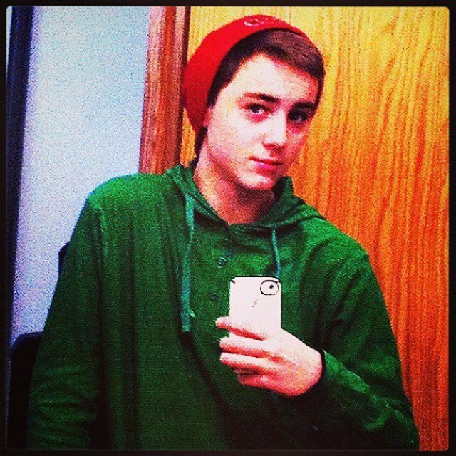 changed Twitter to @iRyderQ