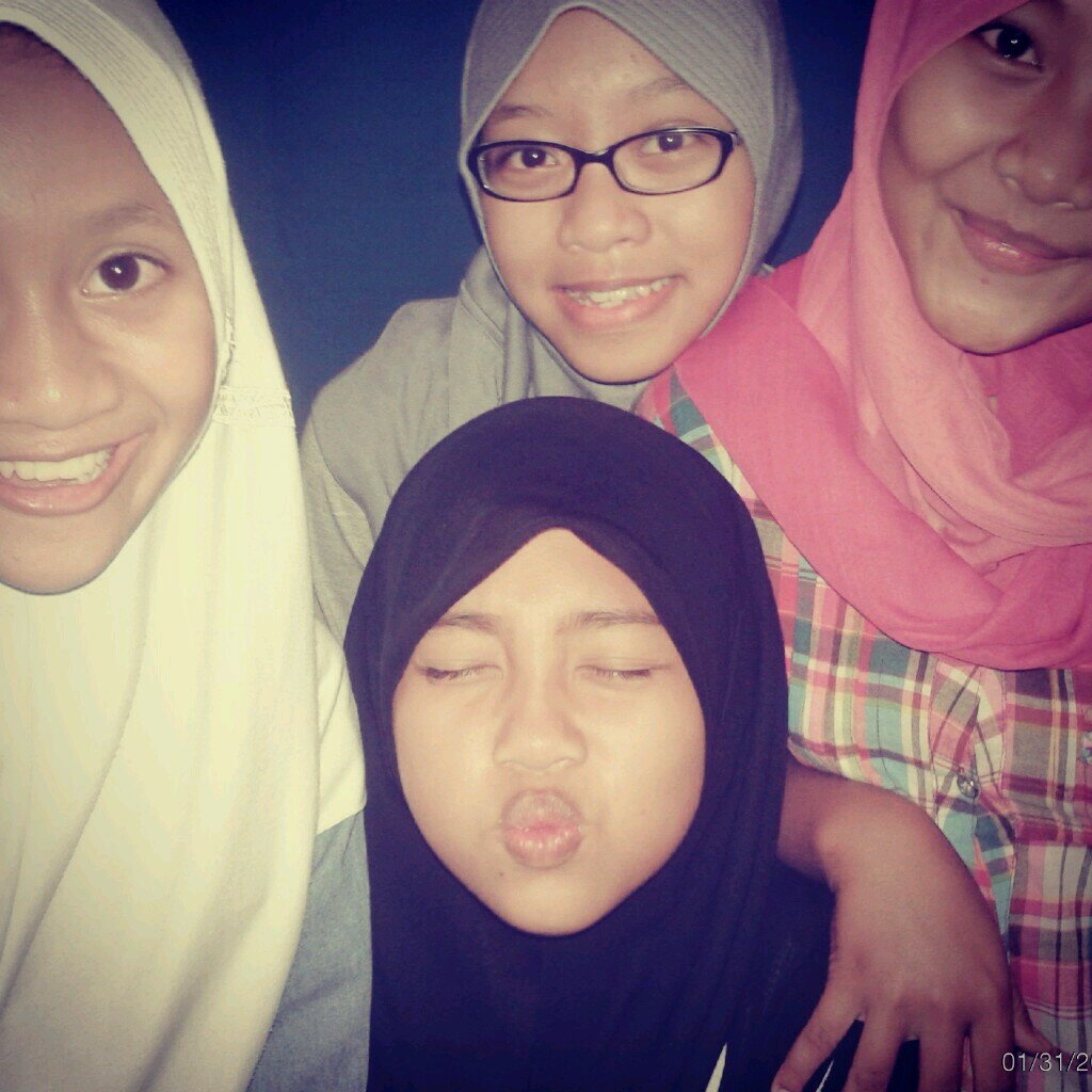 adel_soniQ3's profile picture. ; NgAca Dulu Deh ,, :D