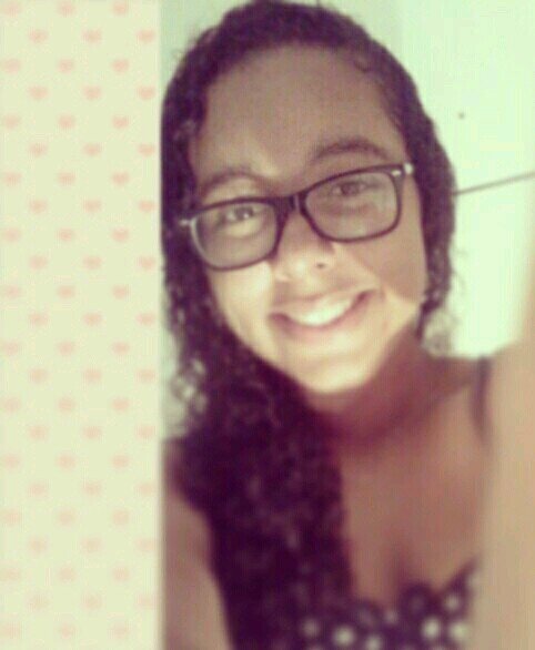 #15, tímida,  carinhosa, confusa, ' as vezes ' ignorante -.-  , sensível, aquariana♥, 1000sonhos, música ♥ #whatsapp: 73-8894-7301