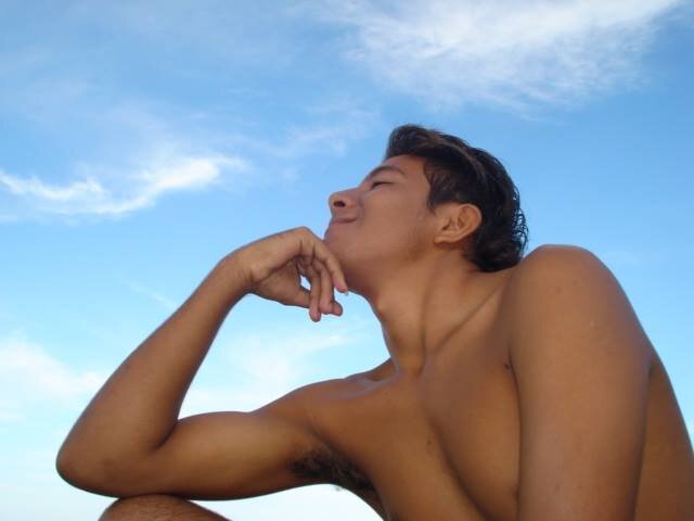 jiu-jitsu,malhar,jogar wow,comer,dormir muito kkkkkkkkkk,e paz só isso.