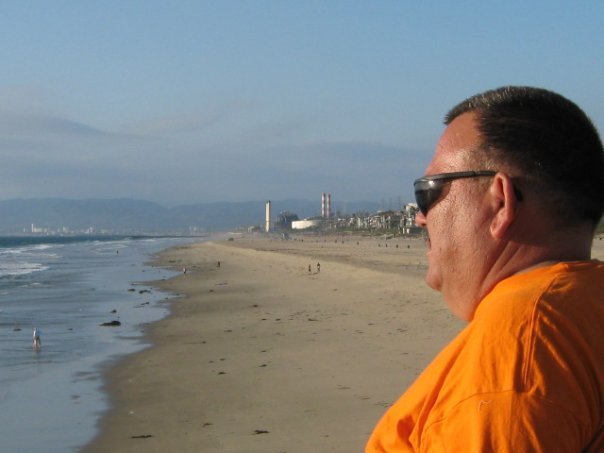 business owner ,traveler of usa ,always looking for people to work with.