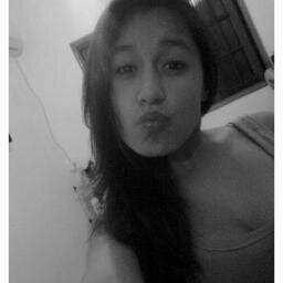 Filha de Deus :) ,Meu lema é: Me desapegar de tudo que me faz perder tempo (; ,                        #LutoEternoDaleste ♥