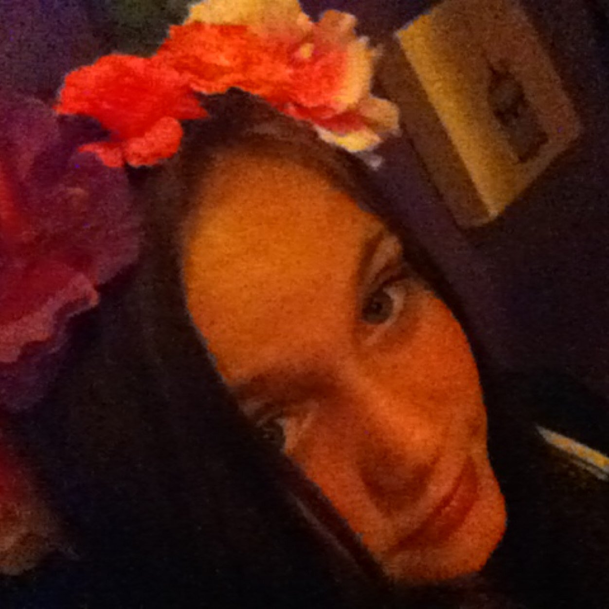 Im 14
Live in australia
Lots of fun 
CRAZY