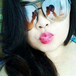 ChilenRimando's profile picture. Queendom.  Flower-child.  Business Human. Goal Digger.    ❌⭕❌⭕