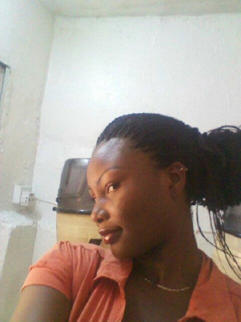 Simple and cool lady #RTFB #teamRT2eat #teamtoxic #teamunidos  #100% followback always