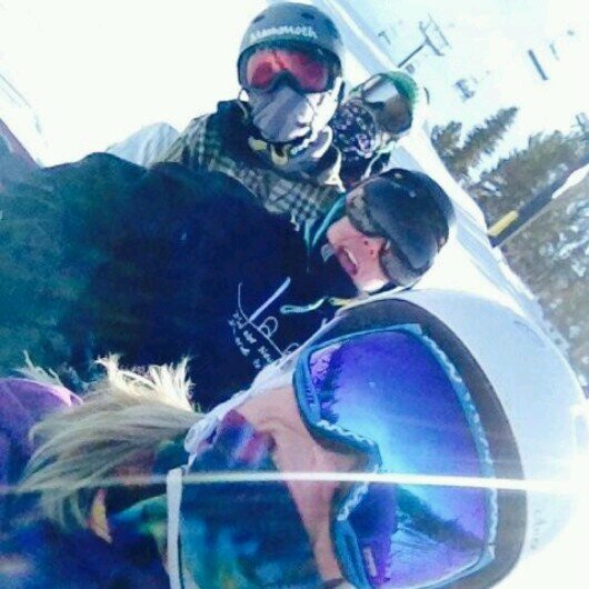 ShaneMunis's profile picture. Snowboarder, dislikes politics, likes How I Met Your Mother, Skateboarding, Borderlands 1 and 2, Call of Duty, friends, not saying YOLO, and Pizza.
