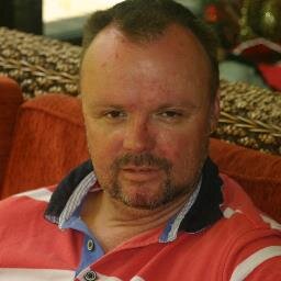 Queenslander living in enemy territory (NSW), married, two kids and rapidly approaching middle age. Oh well, I will tweet and pretend to be a Gen Y!