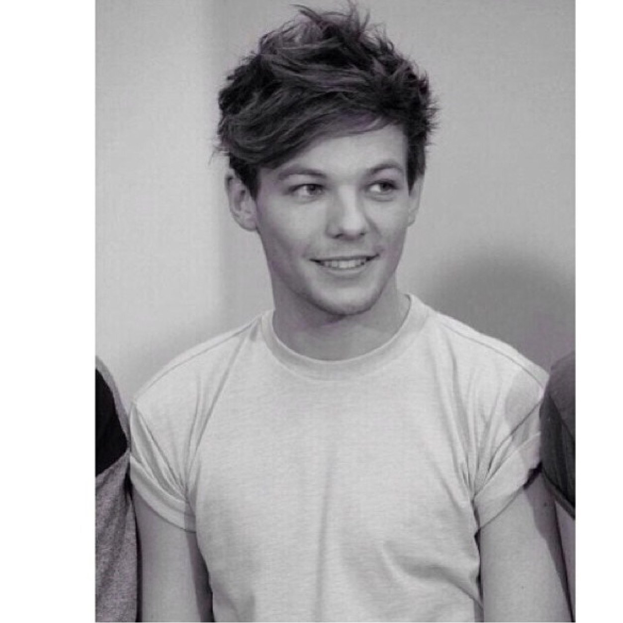 piixe_l's profile picture. my mum hates daft punk but i think theyre cool