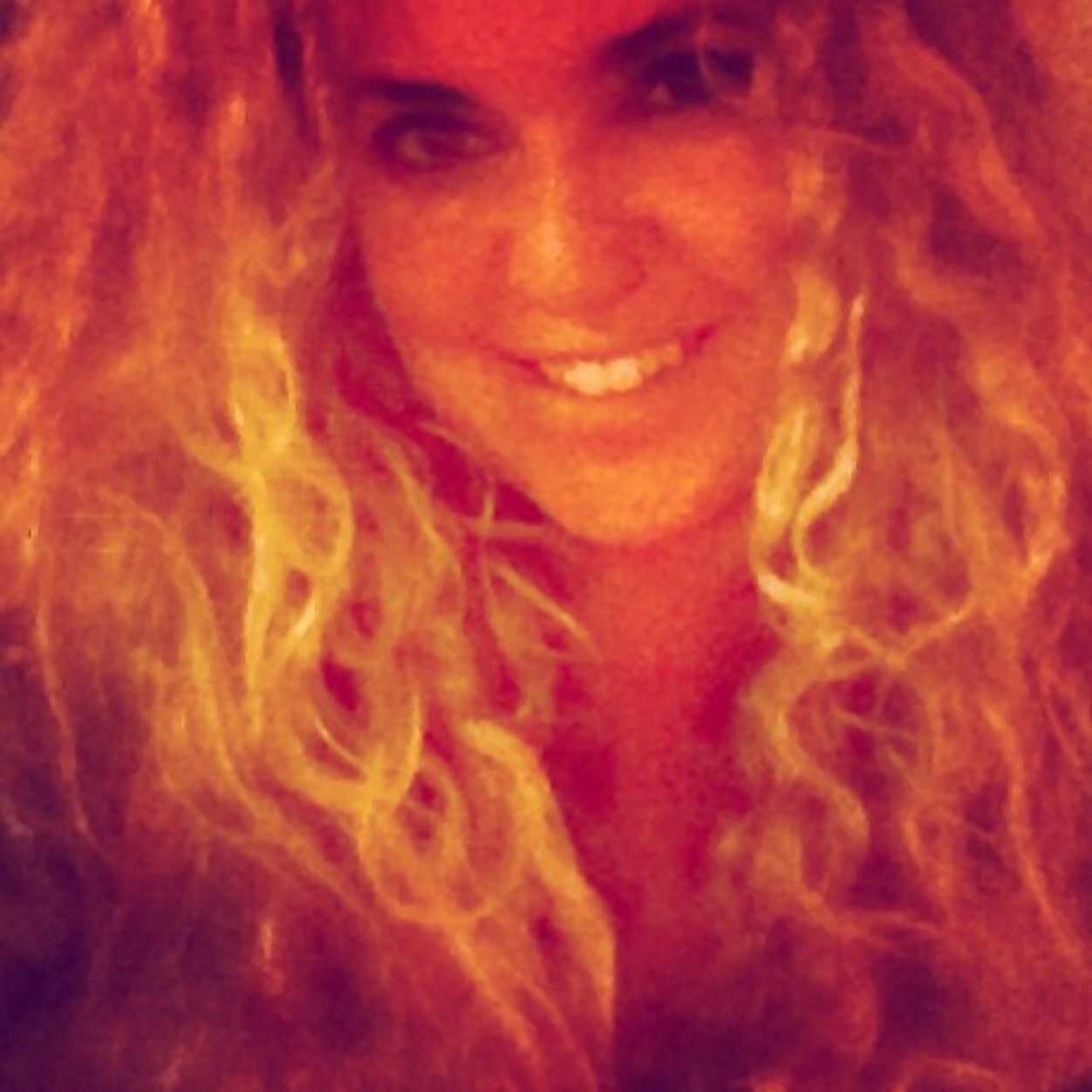 tatimoran's profile picture. SuRf, BoDyBoArD, kItE, mY WoRk HeRmOsUR & CoStA GaDeS, bEACh,ToUrIsM, TrAvElLiNg,CulTuReS, AsHtOn KuTcHeR, FriEnDsHiP, My DoG's RoN & ArEhUCA, PeAcE On EaRtH!!