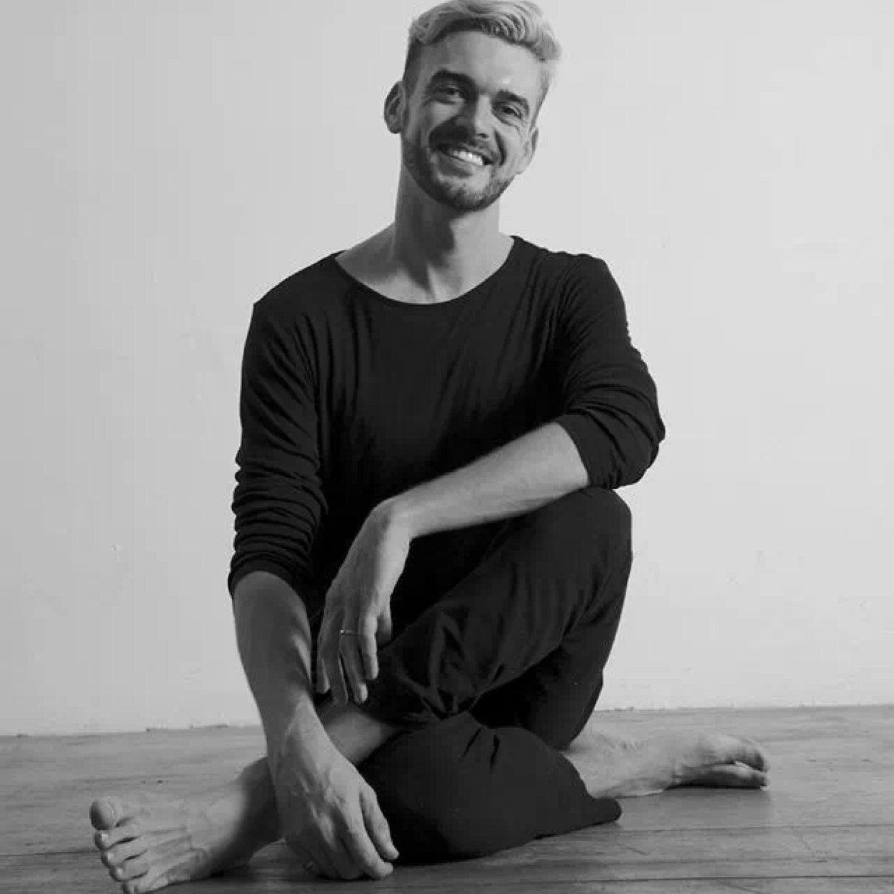 Rhys is a certified yoga teacher and works as a consultant in emergency medicine. Rhys is fascinated by the possibilities that arise when both are integrated.