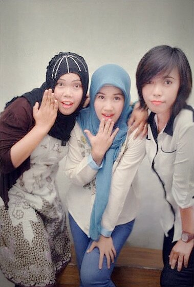 life is a journey to seek for a happiness
aNd to Lose otHer hAppiness aT the sAme tiMe,,
@Sie_YuNa @SieyuNa @yunitanirwana [ #My_Account ]