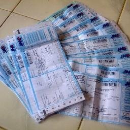 no hp : 081993473140. need : jellylens hitam, sweater barbie.sweater lotso. tas jansport,docmart, powerbank,sepatu vans.aquapick