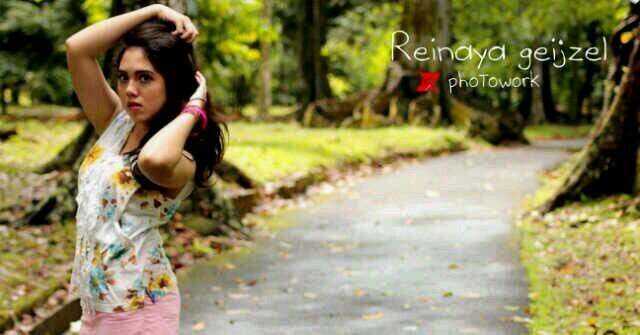 im indonesian                 path: reinaya.   ask.fm:reinayaa         ig:reinayageijzel