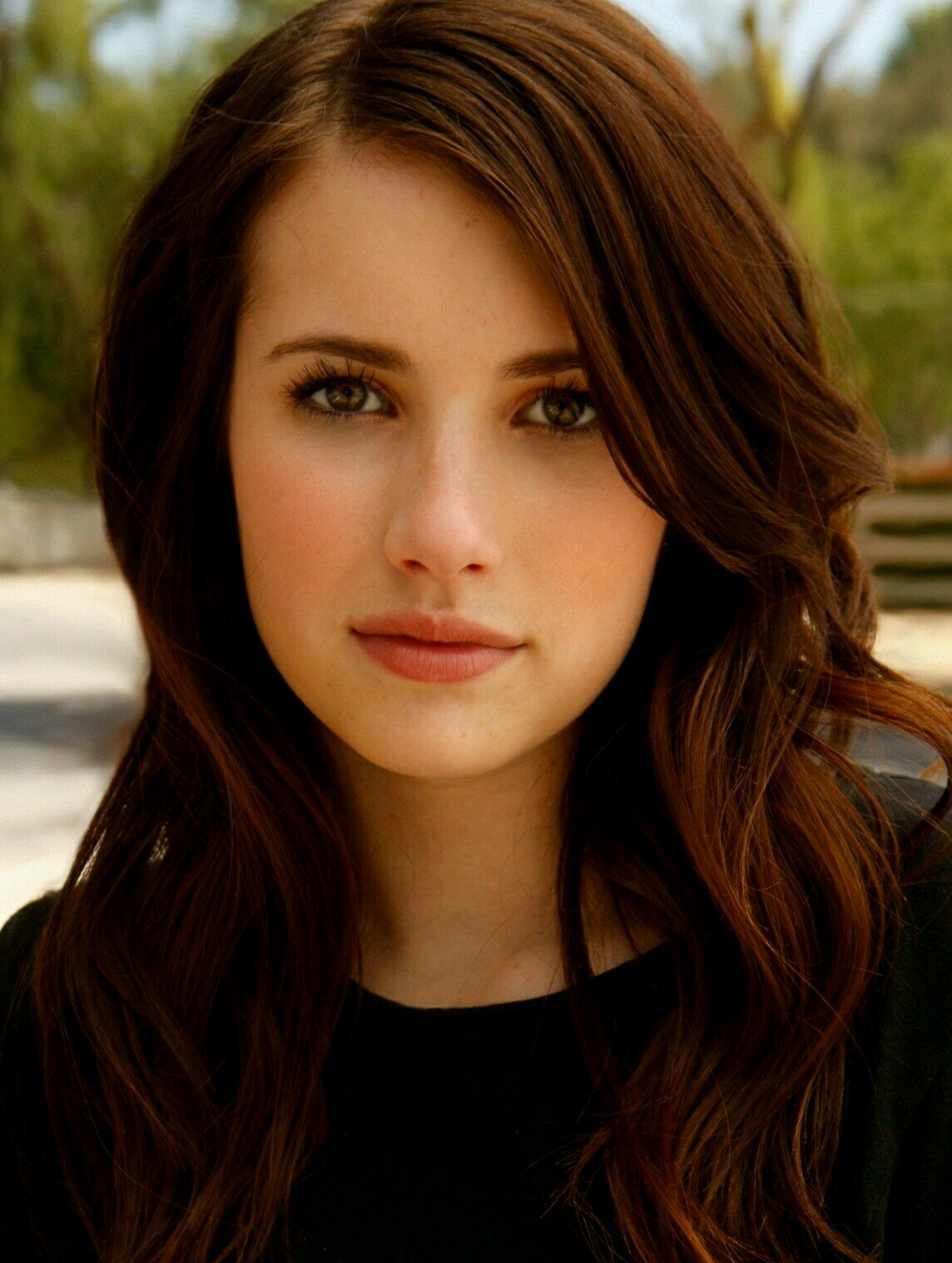 emma roberts ~ bisex ~ single